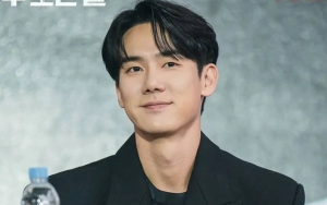 Yoo Yeon Seok Lega Adegannya Jadi Anak SMA di 'A Bloody Lucky Day' Tak Timbulkan Kontroversi