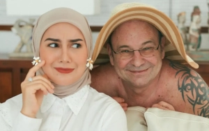 Ayah Irish Bella Unggah Foto Manis Sesudah Beri Isyarat Dukung Perceraian Sang Putri