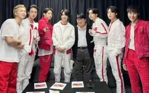BTS Dapat Hadiah dari Bang Si Hyuk Saat Daftar Wamil