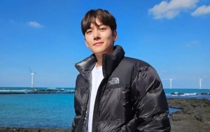 Ji Chang Wook Pamer 'Warung' Kiriman Fans Indonesia di Lokasi Syuting