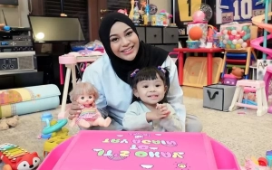 Aksi Ameena Jambak Hijab Saat Usir Aurel Hermansyah Curi Perhatian