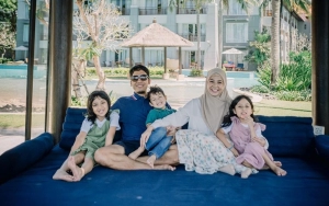 Natasha Rizky Sopan Menolak Diajak Tos oleh Desta