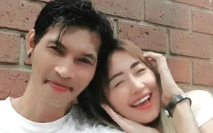 Suami Baru Pinkan Mambo Tuai Pujian Soal Cara Tutupi Aurat Istri