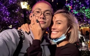 Agnes Monica Posting Foto Bak Pengantin Jepang Bareng Pacar di Momen Natal