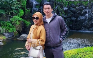 Syahrini Gandeng Mesra Reino Barack usai Dibanding-bandingkan dengan Luna Maya