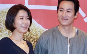 Perilisan Film 'Mission: Cross' yang Dibintangi Jeon Hye Jin Istri Lee Sun Kyun Ditunda 