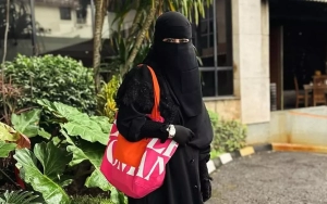 Momen Umi Pipik Momong Baby L Putra Lesti Kejora Jadi Perbincangan