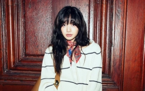 Lisa BLACKPINK Diduga Jalan Bareng Sang Pacar di Disneyland Paris