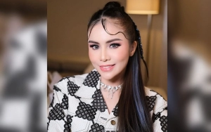Momo Geisha Liburan Tahun Baru Naik Kapal Pesiar Mewah Bareng Suami