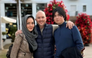 Perlakuan Ibu Sambung ke Putra Olla Ramlan saat Liburan ke Luar Negeri Buat Baper