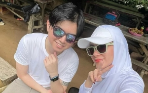 Olla Ramlan Pajang Foto Adem Mantan Suami Pertama Bareng Sang Putra