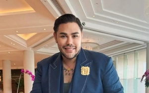 Ivan Gunawan Pamer Penampilan Jadul Menyerupai Wanita Kala Jadi Cover Majalah 