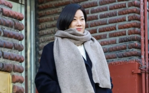 Jeon Hye Jin Isyaratkan Kembali Aktif Pasca Kematian Lee Sun Kyun