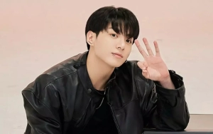 Jungkook BTS Tampil Lebih Kekar Berseragam Tentara di Jepretan Kamera sang Kakak