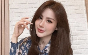 Emily Young Ryu 'Idol' Bikin Geger usai Pamer Jalan Bareng Pria Tampan 