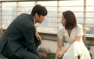'Marry My Husband' Bocorkan Momen Park Min Young Syok Lihat Tato di Dada Na In Woo