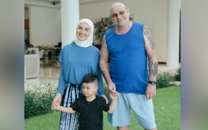 Ayah Irish Bella Posting Foto Tak Terduga usai Sang Besan Meninggal Dunia