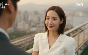 Gaya Busana Park Min Young di 'Marry My Husband' Tuai Kritikan