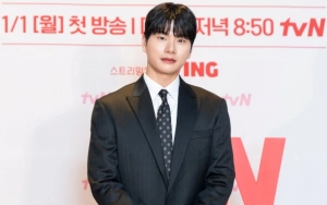 Akting Lee Yi Kyung Sebagai Suami Sampah di 'Marry My Husband' Direview Jurnalis Korea