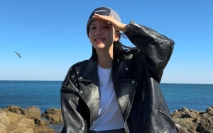 Bona WJSN Ditemani Bir Lokal saat Liburan di Bali