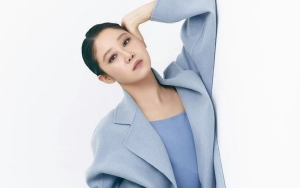 Gong Hyo Jin Perdana Pamerkan Wajah Cantik Sang Ibu