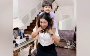 Cara Kiky Saputri Jelaskan ke Putri Angkat Soal Asal-Usul Sang Anak Buat Nangis