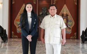 Nikita Mirzani Mendadak Curhat Merasa Dikucilkan usai Tampil Anggun di Debat Capres Terakhir