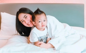 Tamara Tyasmara Nangis Kejer ketika Makam Putranya Resmi Dibongkar untuk Proses Autopsi