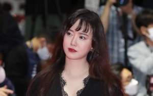 Koo Hye Sun Lulus dari Universitas Sunkyungkwan dengan Predikat Summa Cumlaude