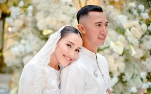 Ayu Ting Ting Kembali Pamer Hadiah dari Pacar Kala Video Fardhana Nongkrong Santai Disorot
