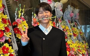 Song Joong Ki Curi Perhatian Fans Gara-Gara Kelakuan Konyol