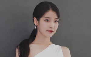 IU Punya Gagasan Cemerlang kala Nyanyikan Refrain Ala Tarzan di Lagu 'Holssi'