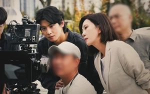 Kim Nam Joo Tuding Cha Eunwoo Bak Penipu di Lokasi Syuting 'Wonderful World'