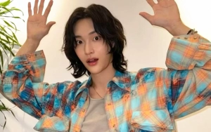 Wonbin RIIZE Menjelma Bak Barbie di Atas Panggung Berkat OOTD Serba Pink