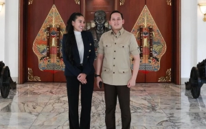 Nikita Mirzani Isyaratkan Kegalauan Pasca Ajudan Prabowo Ngode Mundur