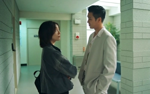 Alur Drama Ahn Bo Hyun 'Flex x Cop' Disorot Jurnalis di Tengah Lonjakan Rating