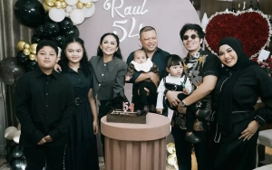 Baby Azura Tampil Ala Gadis Jawa Justru Disebut Mirip dengan Adik Sambung Aurel Hermansyah