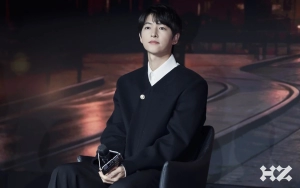 Song Joong Ki Kuak Alasan Selalu Bawa Istri ke Lokasi Syuting 'My Name is Loh Kiwan'