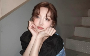 Nayeon TWICE Kena Timpuk Album di Paris Fashion Week 2024