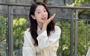 Park Shin Hye Tunjukkan Aura Gadis Muda kala Cover Dance 'Ditto' dan 'Baddie'