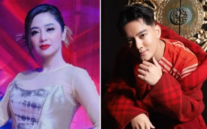 Dewi Perssik Gelar Lamaran Mewah dengan Kekasih Pilot dan Boy William Jadi Host