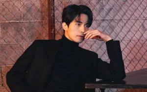 Lee Dong Wook Terang-terangan Tegur MC Tak Profesional di Event Vietnam