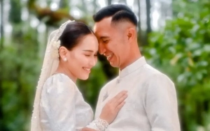 Ayu Ting Ting Mention 'Mas Dan' Sang Calon Suami saat Pamer Foto Seksi Elegan