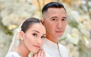 Calon Suami Ayu Ting Ting Mendadak Masuk Akun Gosip usai Wajah Disebut Plek Ketiplek Ayah Ojak