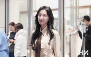 Harga Outfit Kim Ji Won yang Diledek Kayak Nenek di 'Queen of Tears' Bikin Syok