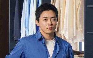 Dress Code Acara Showcase Jo Jung Suk Debut Jadi Penyanyi Bikin Salfok