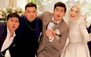 Ria Ricis Tampil Beda ala Gadis Muda saat Teuku Ryan Temani Bestie Jadi Saksi Sidang Cerai 