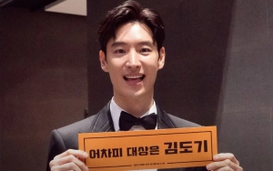 Akting Patah Hati Lee Je Hoon di 'Architecture 101' Didasarkan Pengalaman Pribadi