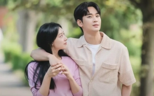 Kim Soo Hyun Cs Kompak Spill TMI Kim Ji Won di Lokasi Syuting 'Queen of Tears'