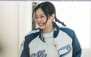 Jaket Murah Jennie di 'Apartment 404' Dikaitkan Perpanjangan Kontrak BLACKPINK